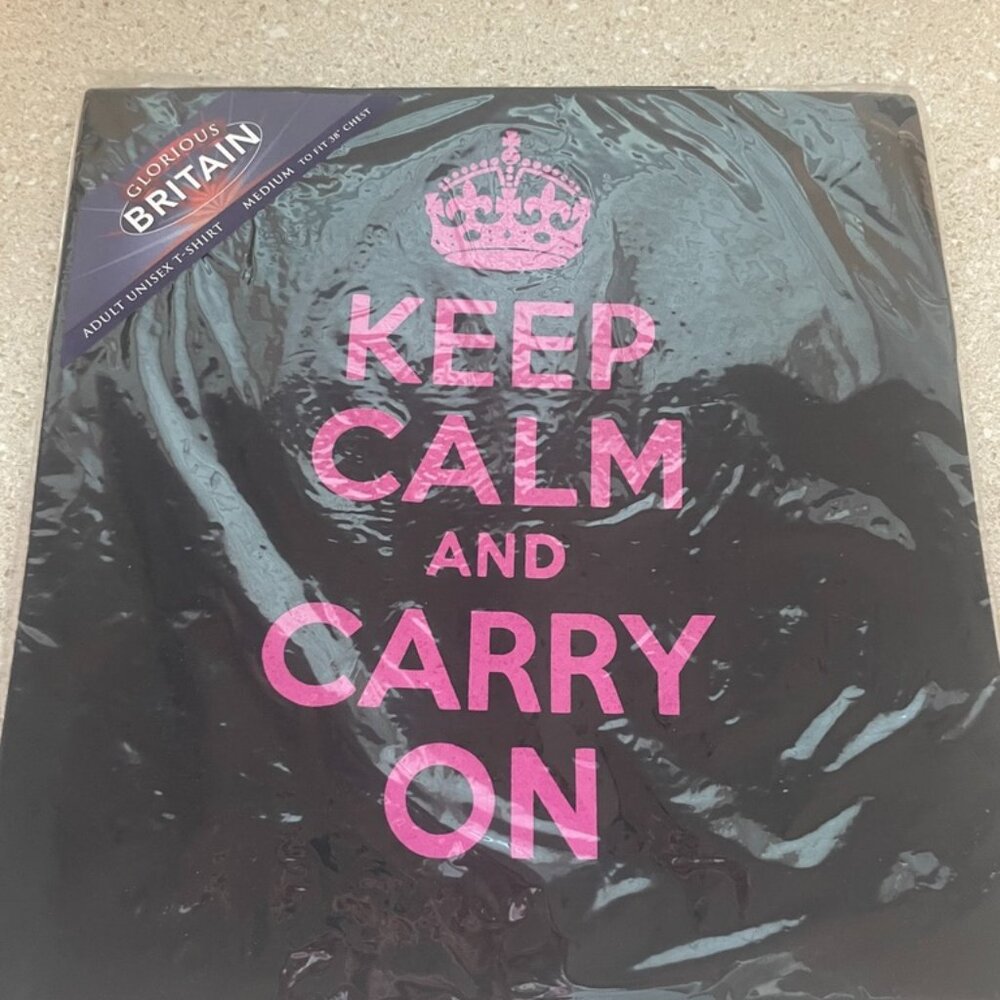 NWT Authentic Keep Calm & Carry On Unisex Heavy Tee from Britain